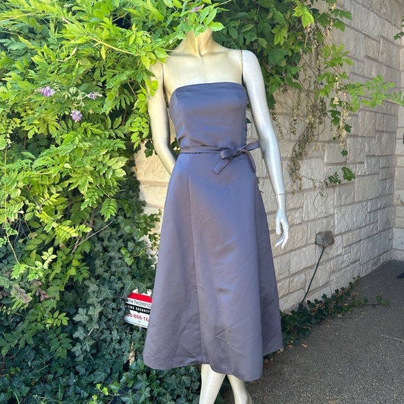 BCBGMaxAzria Dresses & Skirts - BCBG Maxazria Strapless A line Cocktail Dress